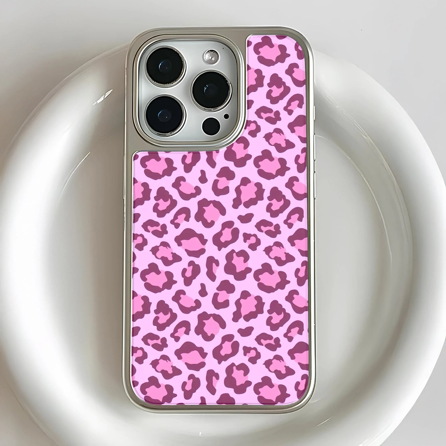 Funda holográfica de leopardo rosa cromado para iPhone 15 Pro: elegante estampado animal