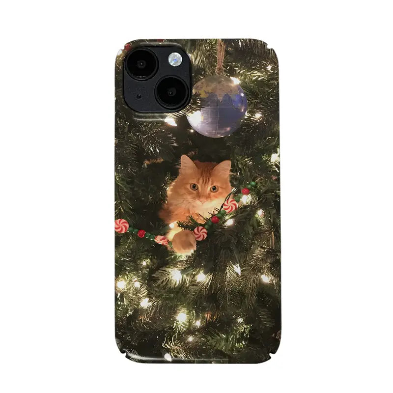 Funda para móvil con diseño de gato navideño en el árbol: diseño festivo y caprichoso