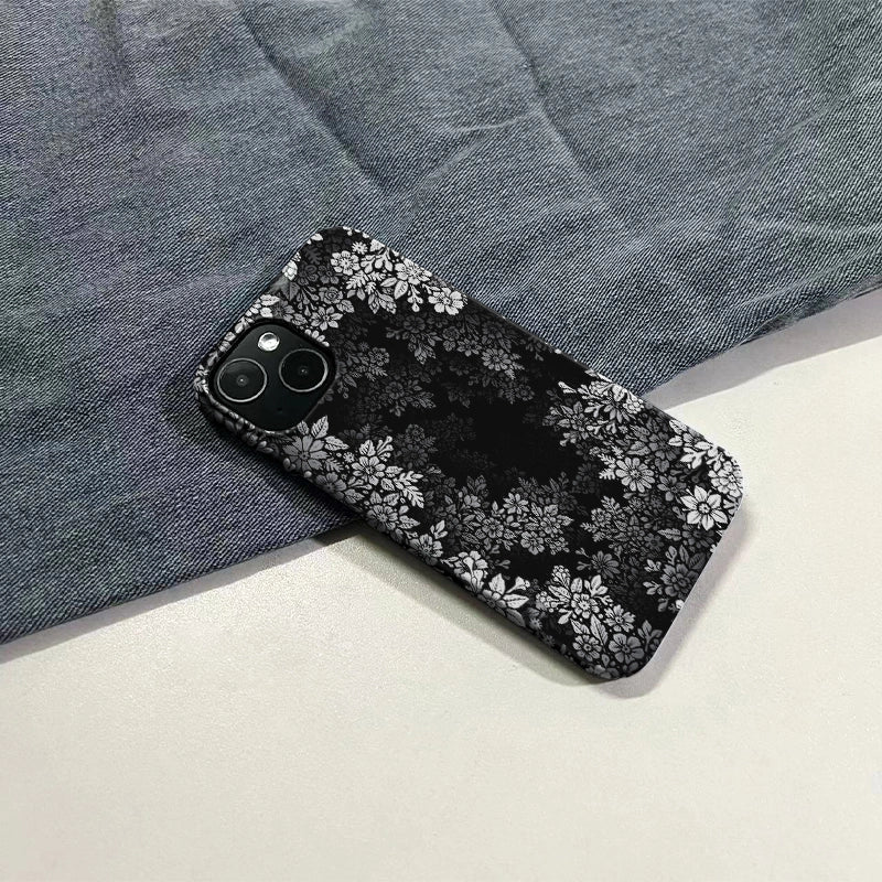 우아한 꽃무늬 폰 케이스 - 클래식한 블랙 & 화이트 디자인