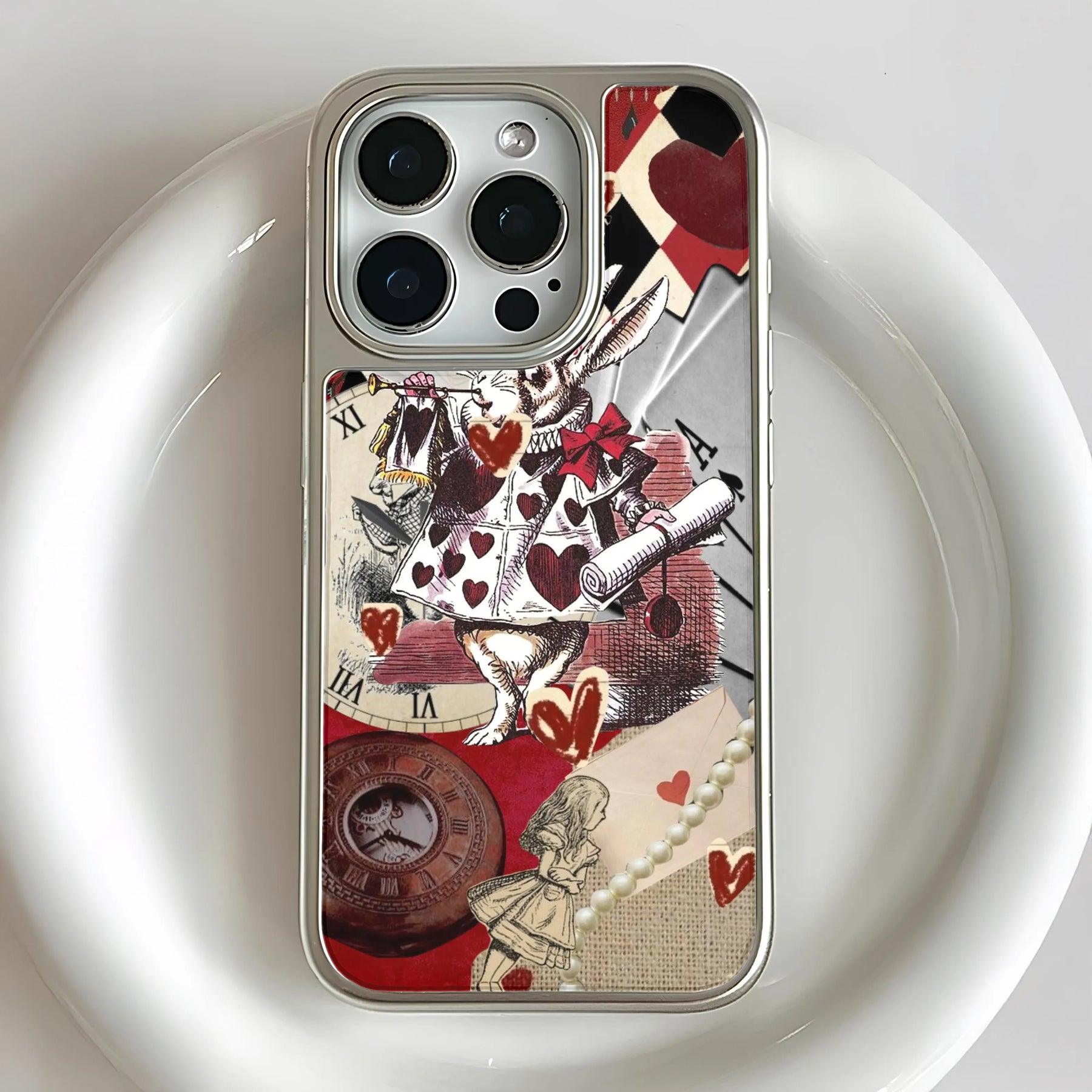 Funda holográfica cromada para teléfono: diseño inspirado en Alicia en el País de las Maravillas