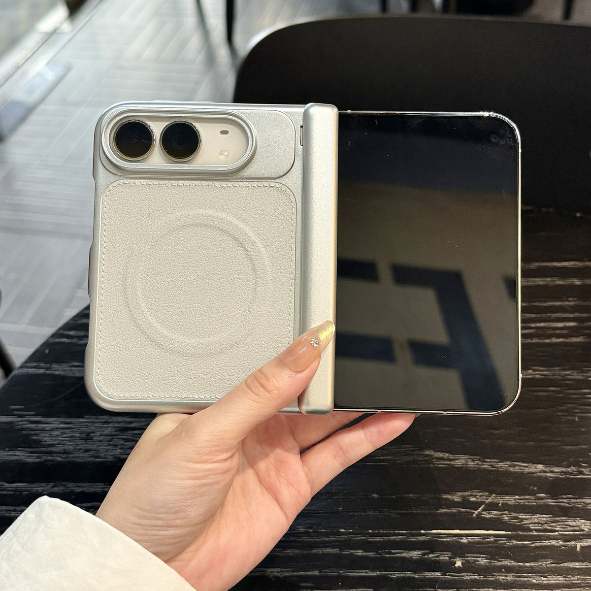caseease leather-texture iPhone Duo case - White, product photo