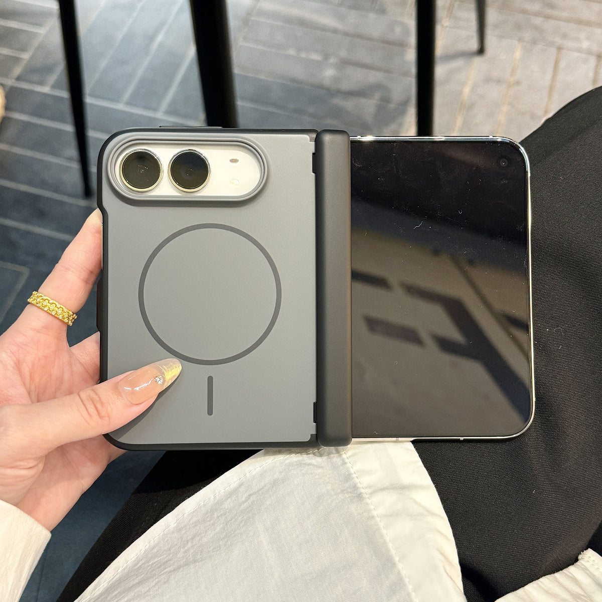 caseease Color Shield contrast-frame iPhone Duo case, product photo