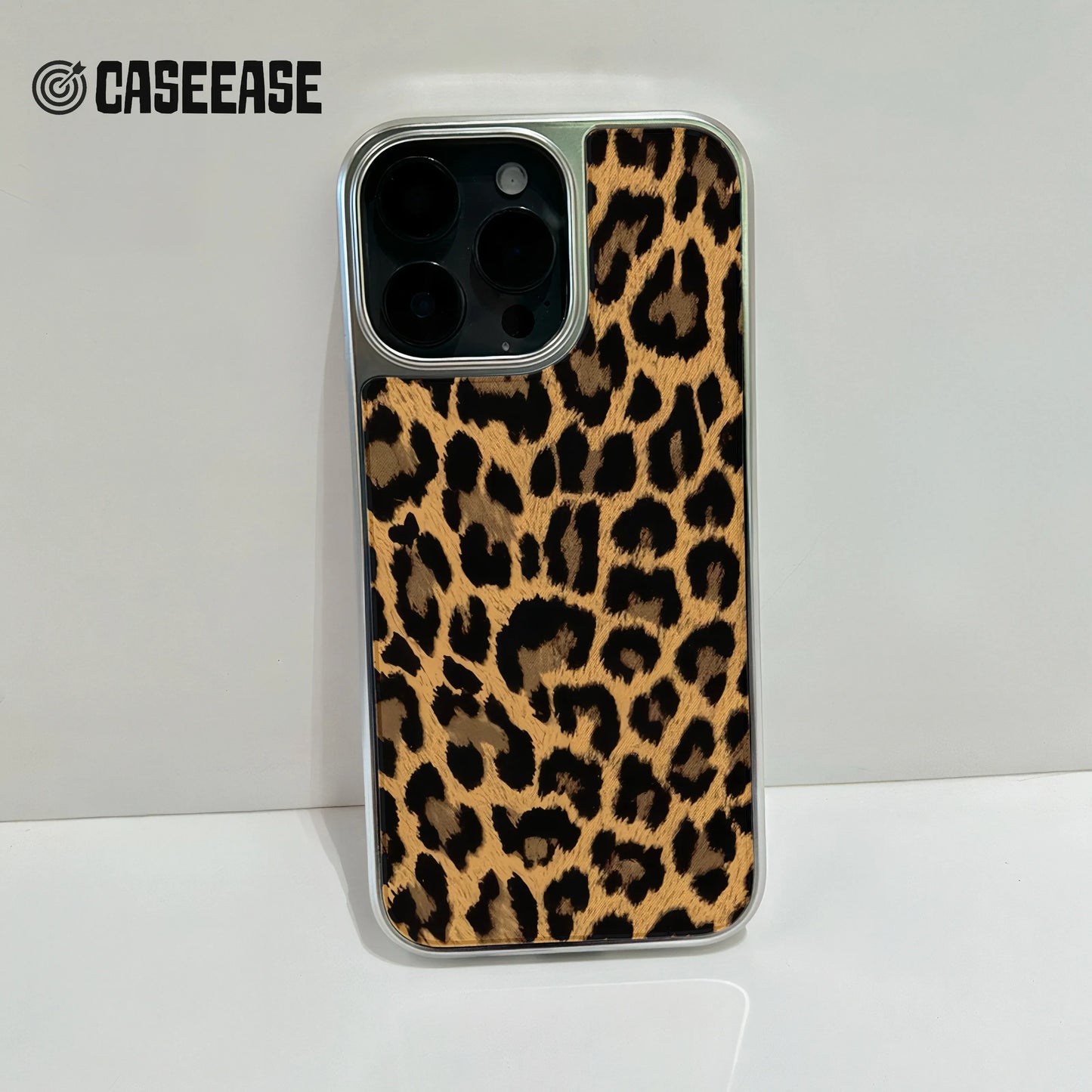 Funda holográfica de leopardo cromada para iPhone 14 - Estampado animal feroz