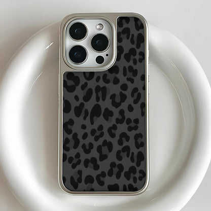 iPhone 14 Pro용 홀로그램 크롬 레오파드 프린트 폰 케이스 - 스타일리시하고 내구성이 뛰어납니다