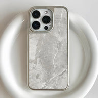 홀로그램 크롬 iPhone 15 Pro 케이스 - 우아한 회색 대리석 디자인