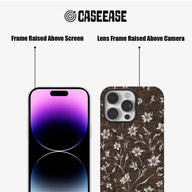 Funda vintage para teléfono con diseño floral marrón y elegante flor blanca