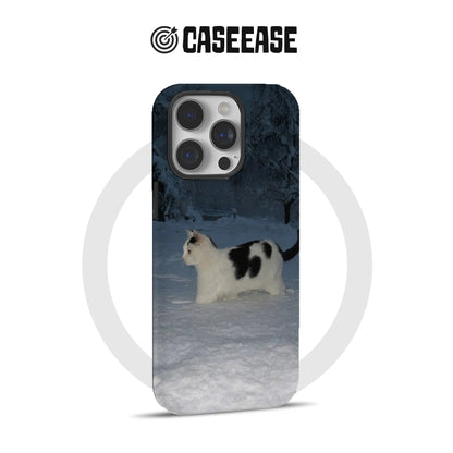 Snow Cat Phone Case 2025 – Elegant White Cat in a Winter Wonderland