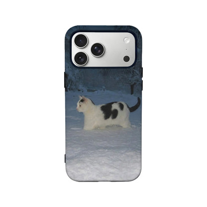Snow Cat Phone Case 2025 – Elegant White Cat in a Winter Wonderland