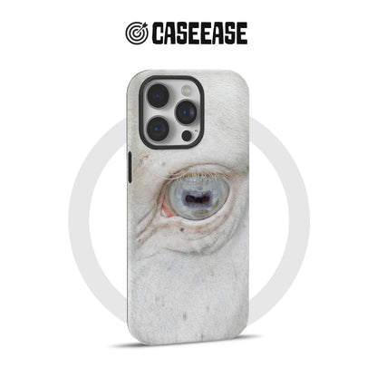 Minimalist Horse Eye Phone Case 2025 – Intriguing Close-Up Design