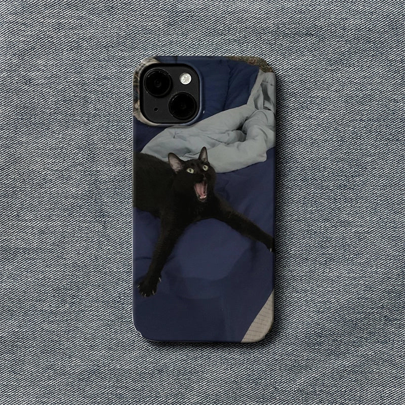 Playful Black Cat Phone Case 2025 – Captivating Feline Energy