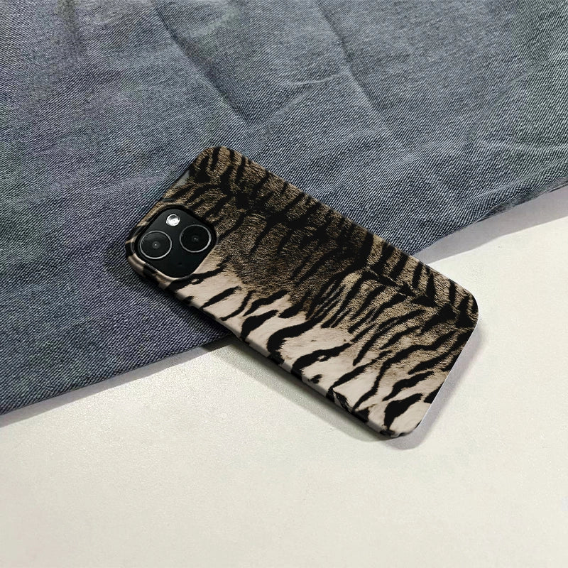 Wild Zebra Print Phone Case – Chic Animal Pattern