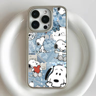 Funda para teléfono con dibujos de Snoopy: diseño holográfico y estética colorida