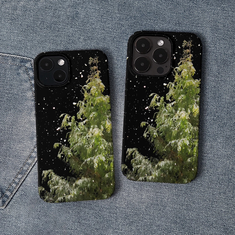 Snowy Christmas Tree Phone Case – Winter Wonderland Protection