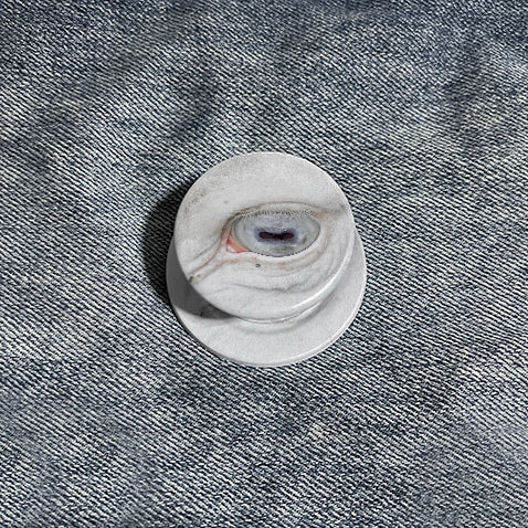 Agarre y soporte para teléfono con un caballo blanco intenso en primer plano - Soporte único con diseño de animales 