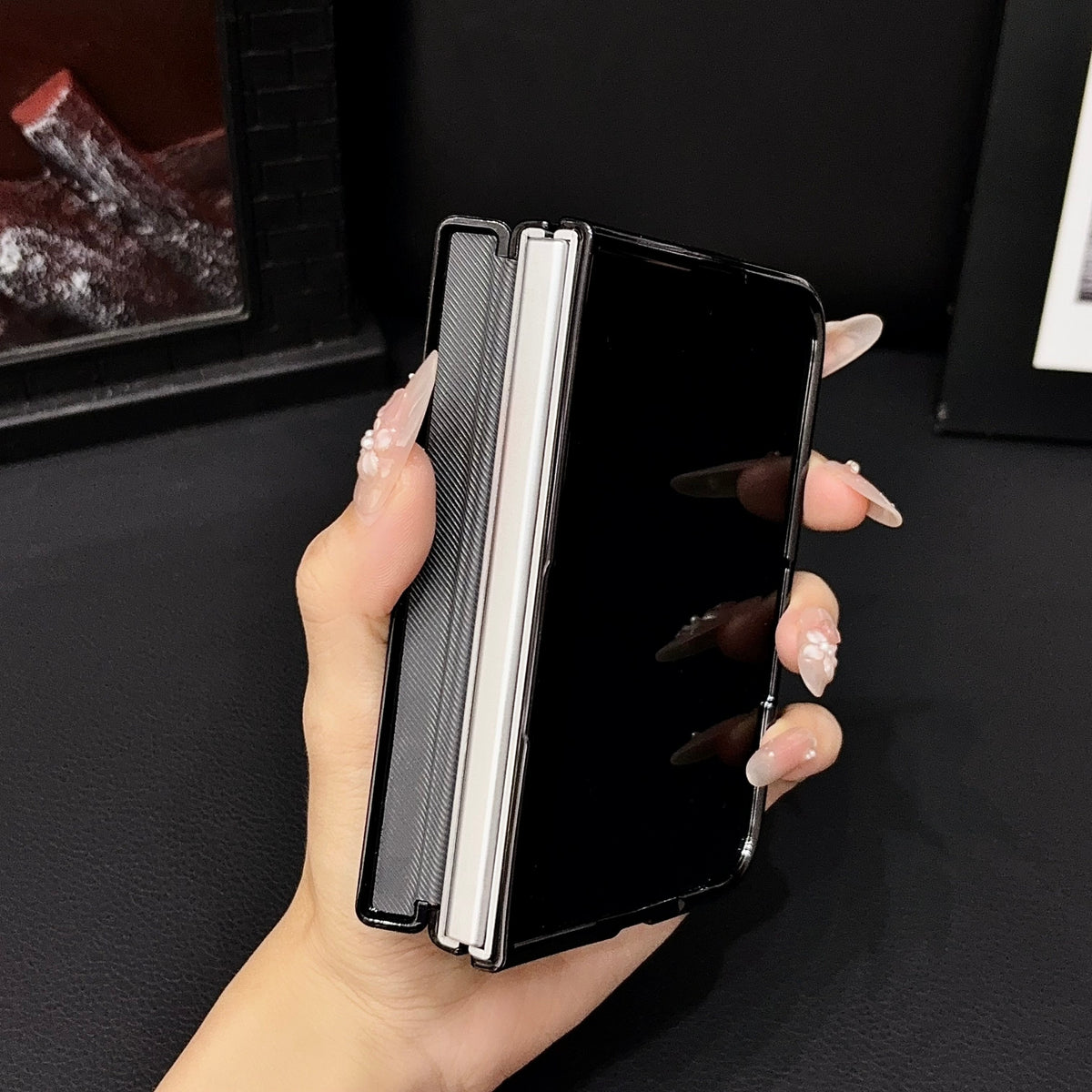 Textured Hinge-Cover iPhone Duo Case - Original product photo 19