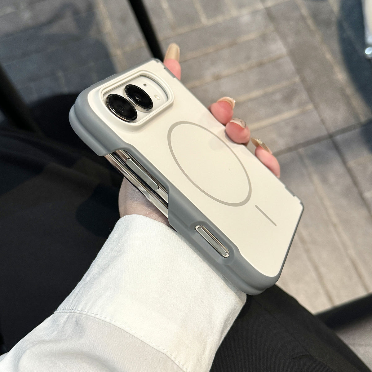 caseease Color Shield contrast-frame iPhone Duo case, product photo