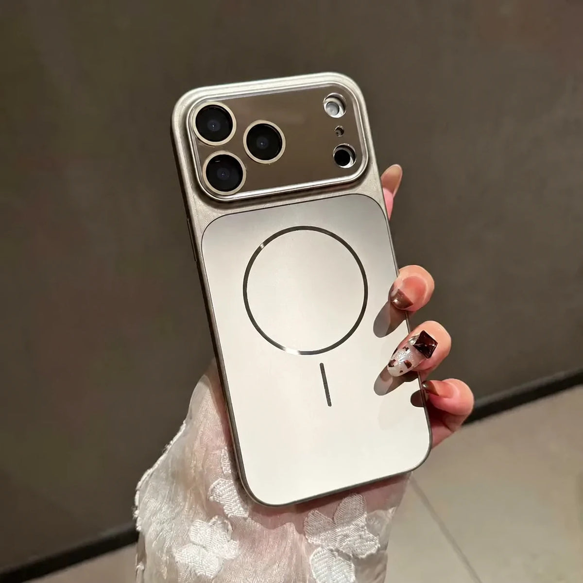 CaseEase Gradient iPhone Case with Camera Protection - product photo 4